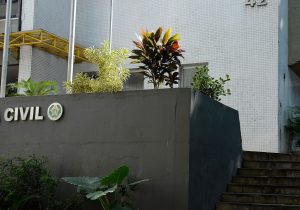 Preso ex-PM suspeito de treinar traficantes do Comando Vermelho no